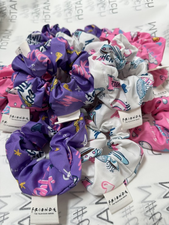 Scrunchies friends 